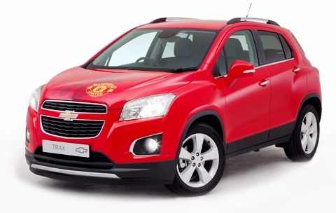Chevrolet is auctioning a unique Chevrolet Trax signed by the Manchester United first team in a special eBay for Charity auction.
