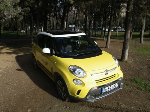 Fiat 500L test1