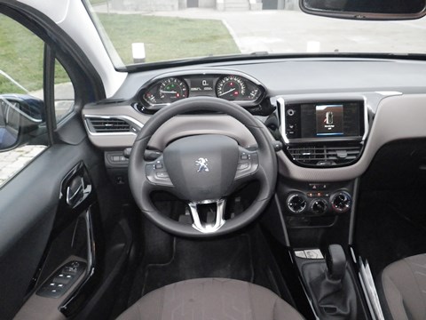 Peugeot 2008 test3