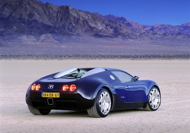 003_Retromobil_Eb 18.4 Veyron_Exterior Rear