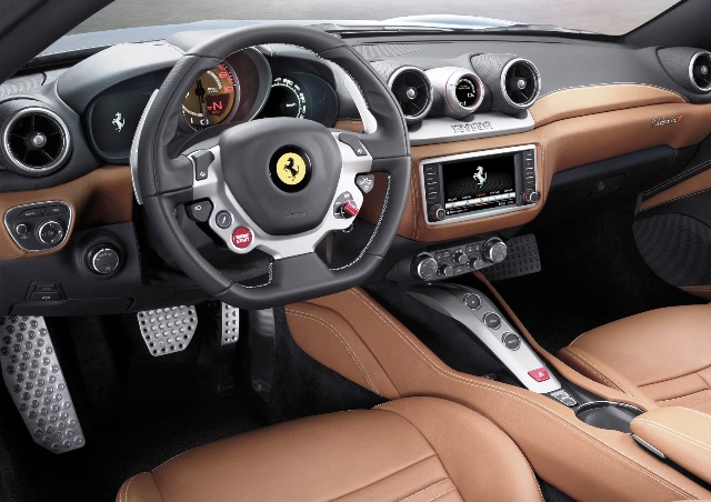 FERRARI CALIFORNIA T_4