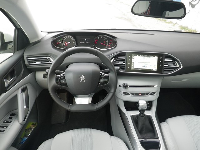 PEUGEOT 308 TEST5