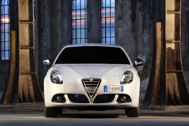 ALFA ROMEO GIULIETTA-3