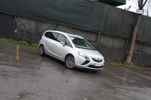 Opel Zafira test5