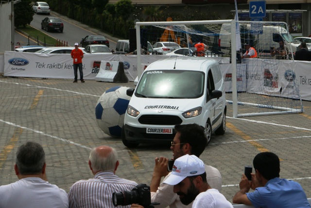 Ford Courierball2