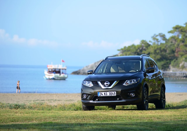 Nissan_X-Trail_Lansman4