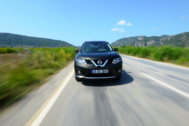 Nissan_X-Trail_Lansman6