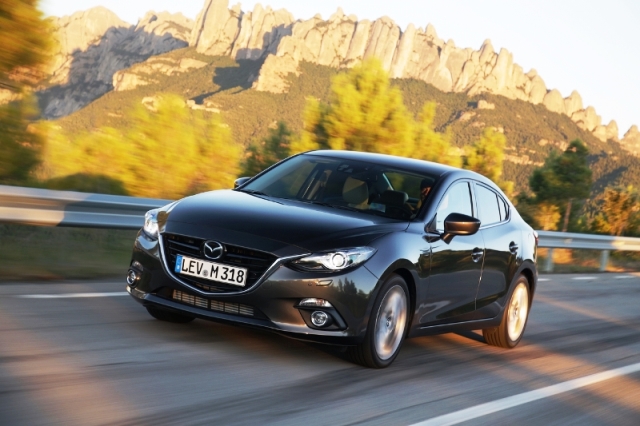 Mazda3_sedan_action_03__jpg72