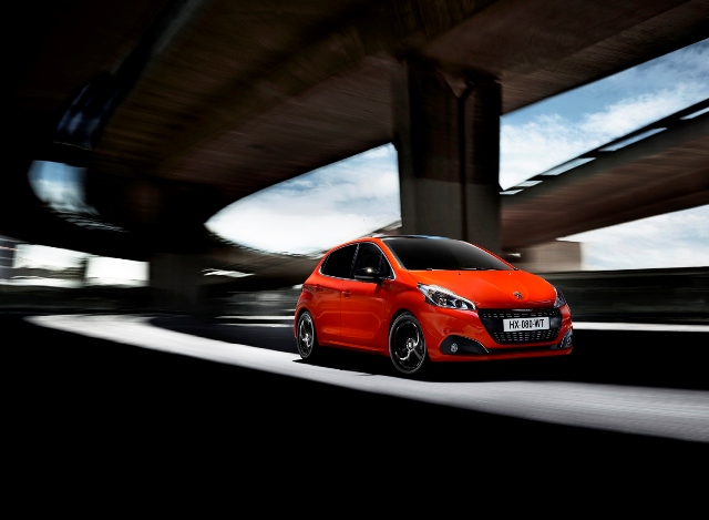 peugeot_208_1502pc008