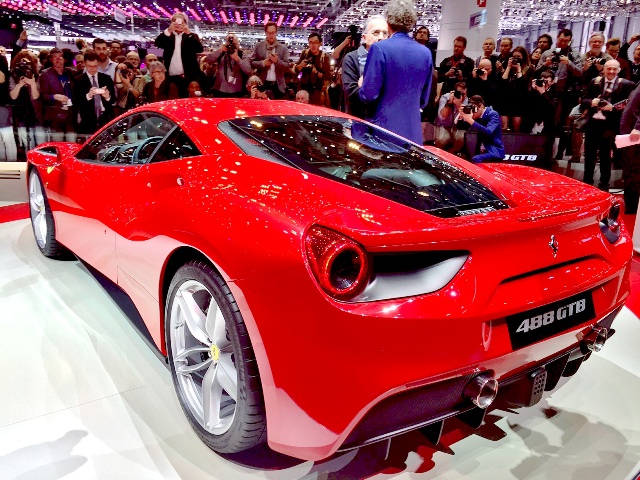 FERRARI 488 GTB CENEVRE 1