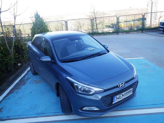Hyundai i20 test2