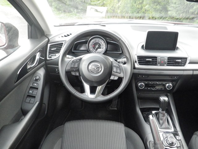 Mazda 3 test5