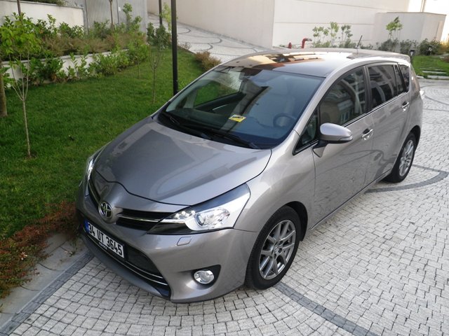 Toyota Verso Test3