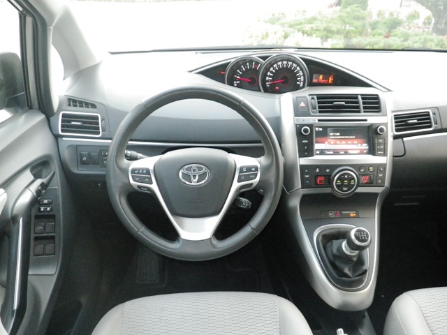 Toyota Verso Test5