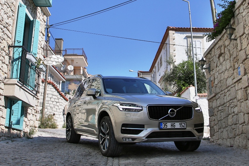 VOLVO XC90 TAŞLARI YERİNDEN OYNATACAK