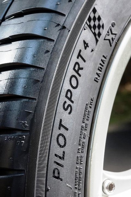 Michelin_PilotSpor4_3