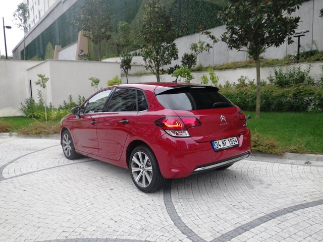 Citroen C4 Benzinli test1