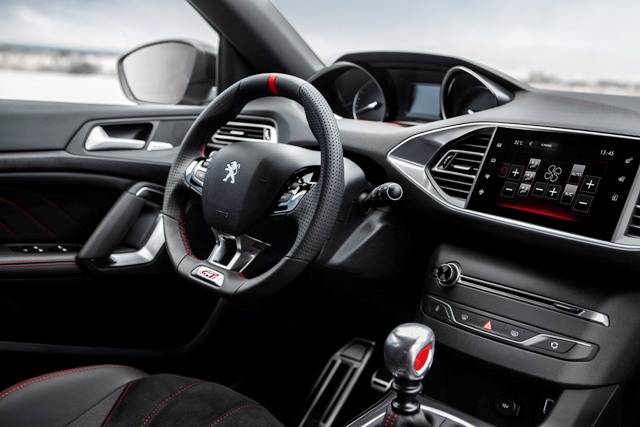 PEUGEOT_308GTi_003