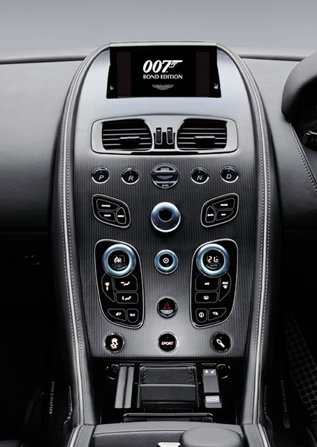 Aston_Martin_DB9_GT2