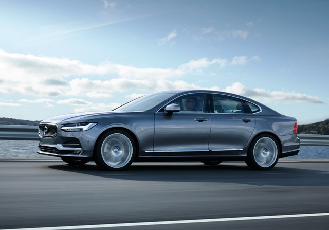 170888_Half_profile_Volvo_S90_Mussel_Blue