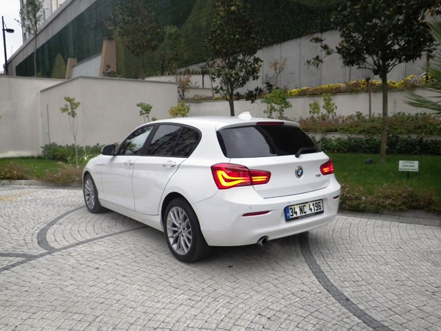 BMW 118i test1