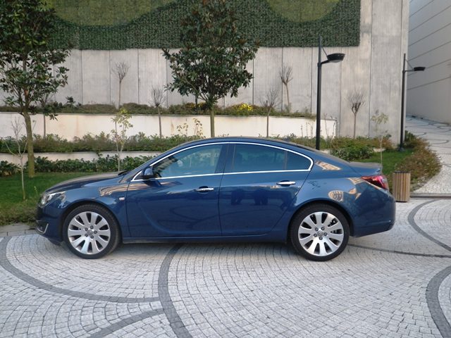 Opel insignia test2