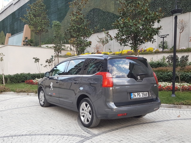 peugeot_5008-test1