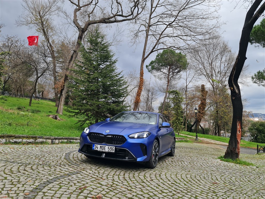 2025 BMW 120 M Sport: Kompakt Sınıfta Sporcu Ruhu