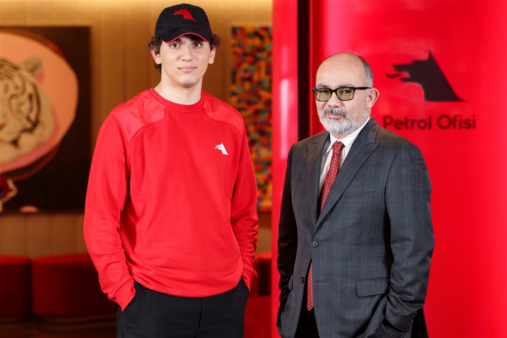 Petrol Ofisi Grubu, Türkiye’nin en genç ralli şampiyonu Kerem Kazaz’a sponsor oldu