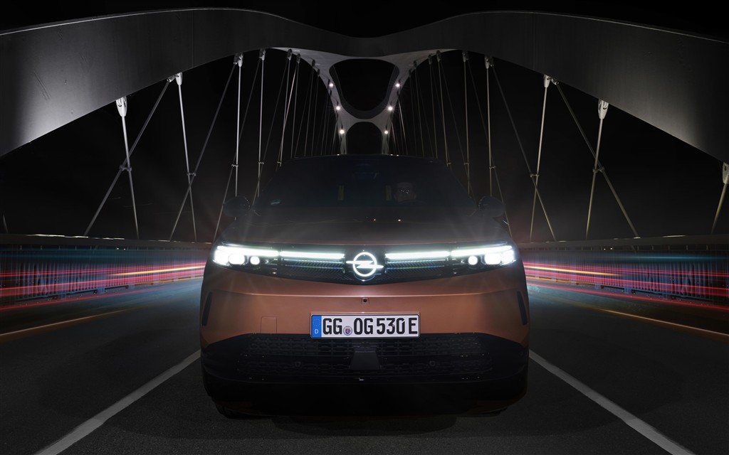 Yeni Opel Grandland Intelli-Lux HD LED® Farlarıyla 2025 DVN Ödülü’nün Sahibi Oldu!