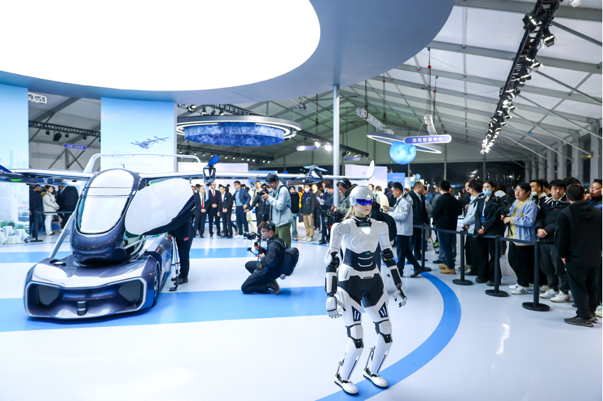 Chery’nin AIMOGA Robotu Akıllı Yeni Bir Yaşamın Kapılarını Aralıyor!