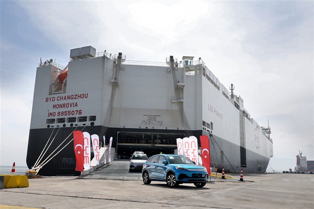Türkiye’deki Yüksek Satış Adetleri BYD’nin Dev Araç Gemisi “BYD CHANGZHOU”yu Ülkemize Getirdi