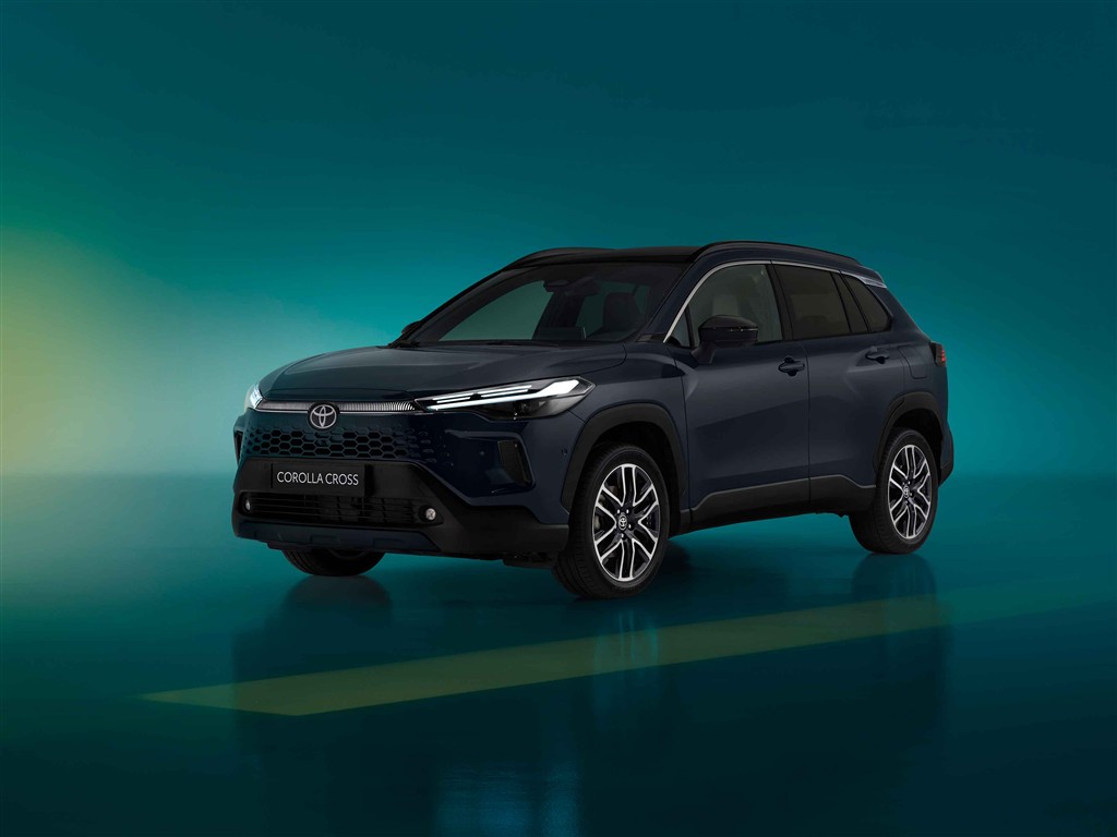 Toyota Corolla Cross Hybrid Yenileniyor