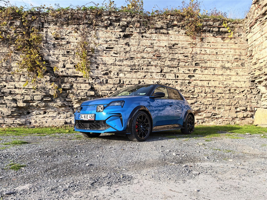 Alpine A290 : Elektrikli Hot Hatch Ruhunun Yeni Yorumu