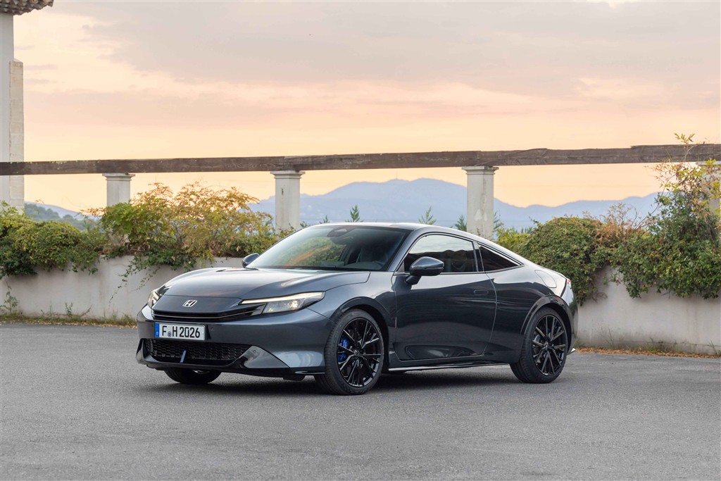 Honda’nın sportif temsilcisi Prelude, hibrit gücüyle yeniden yollarda